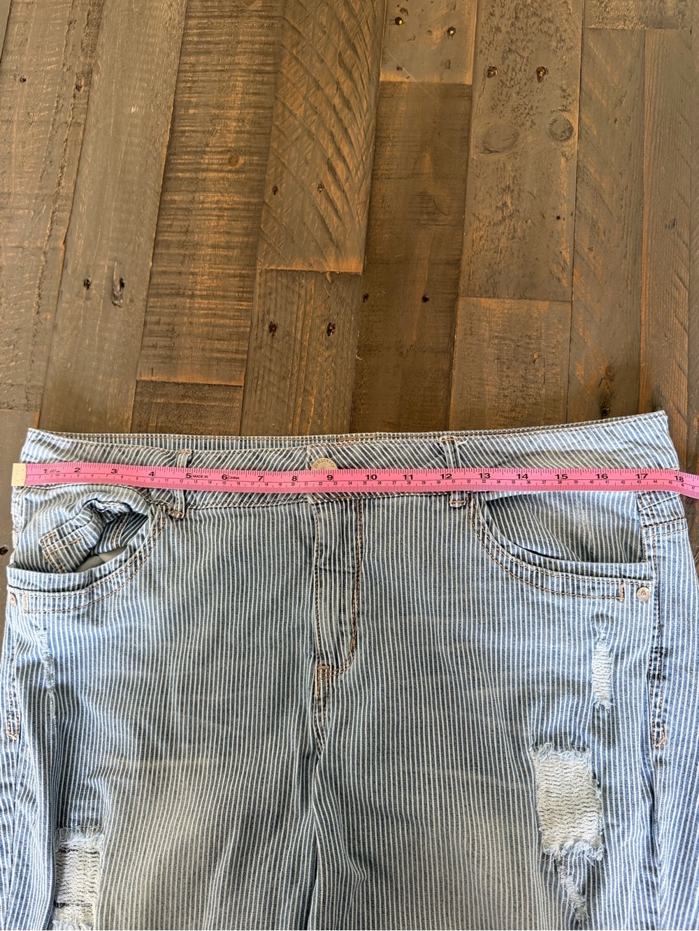 Democracy Distressed Blue White Pinstripe Denim Jeans Size 14 - Picture 8 of 12